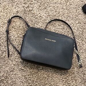 Michael Kors Elegant Black Crossbody Bag